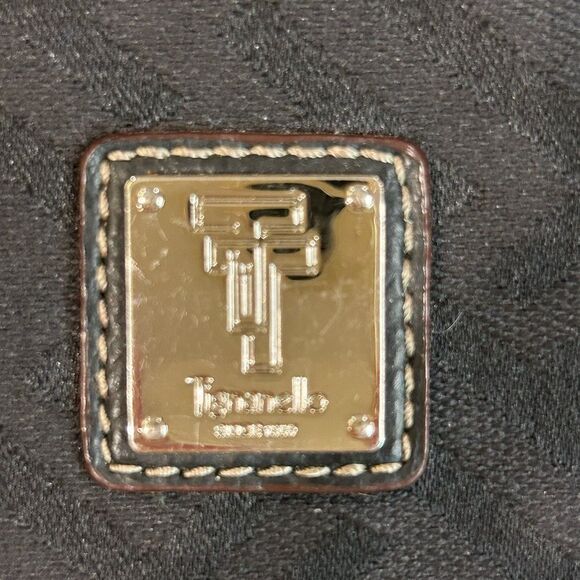 Tignanello wristlet   - Picture 3 of 6